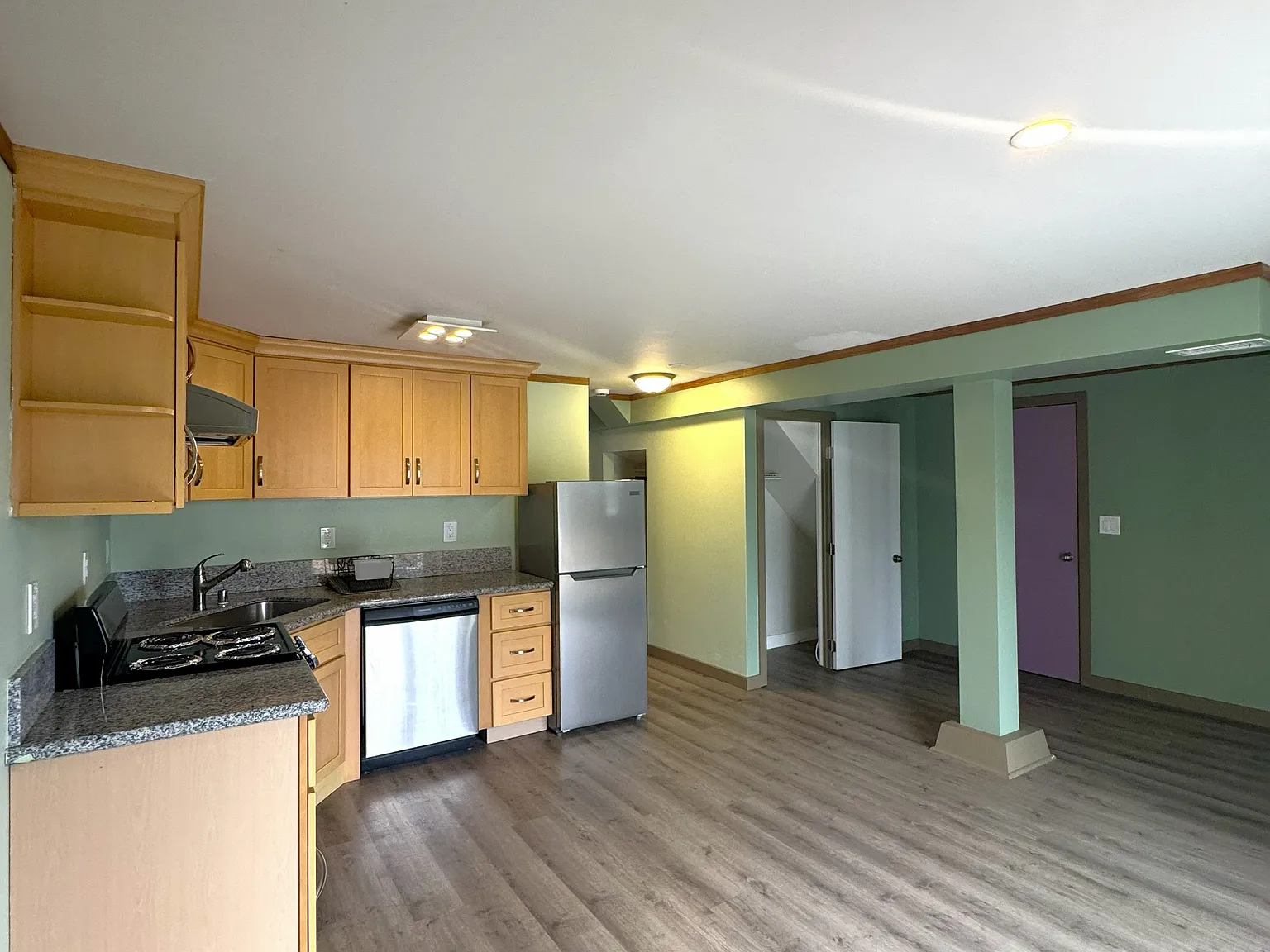 Studio, $2,500 — Photo 4