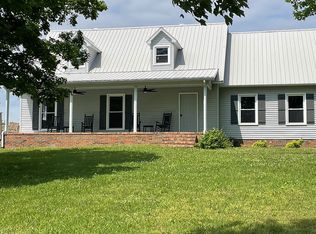 102 W Prospect Rd, Fayetteville, TN 37334