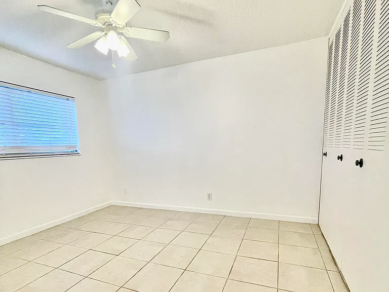 2521 Emory Dr W #F — Photo 5