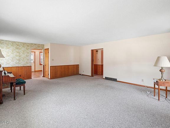 5th image of 805 W O'Connor Ave