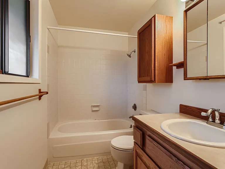 5203 Ogden Ct #B — Photo 15
