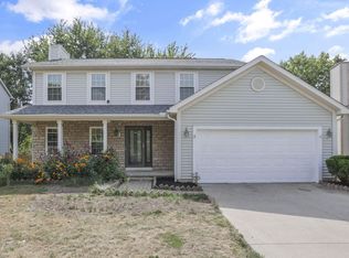 316 Cottage Grove Cir, Pataskala, OH 43062