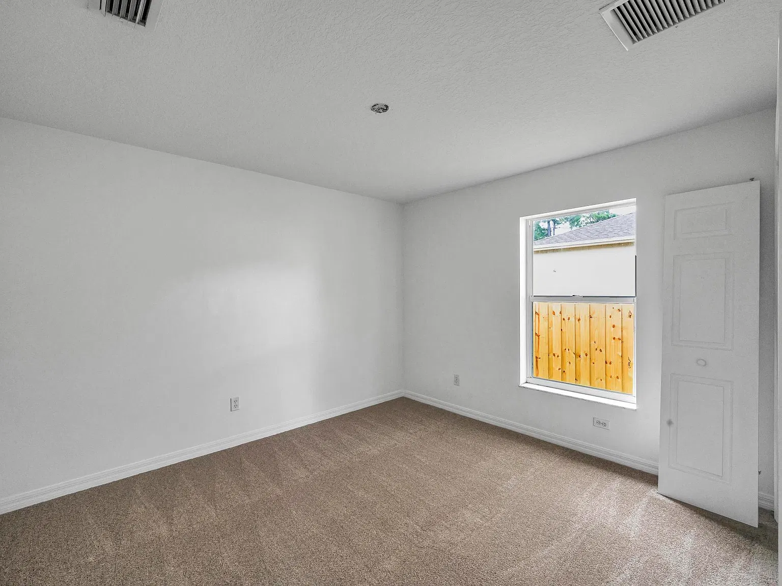 Hickock Terr, 1814 SW - 1 — Photo 3