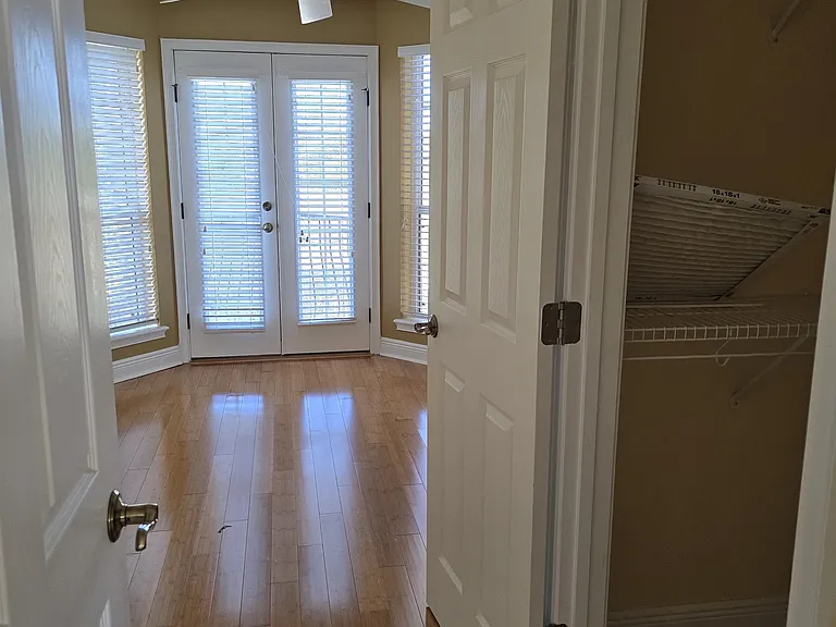 502 W Lester Rd — Photo 18