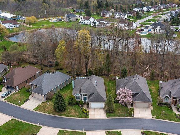 5th image of 63 Sutherland Ct