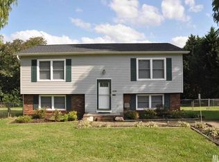 1576 Corral Dr, Hickory, NC 28602