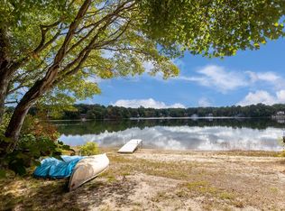 32 Lakeview Blvd, Plymouth, MA 02360