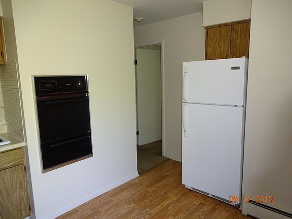 3rd image of 300 W Quincy St