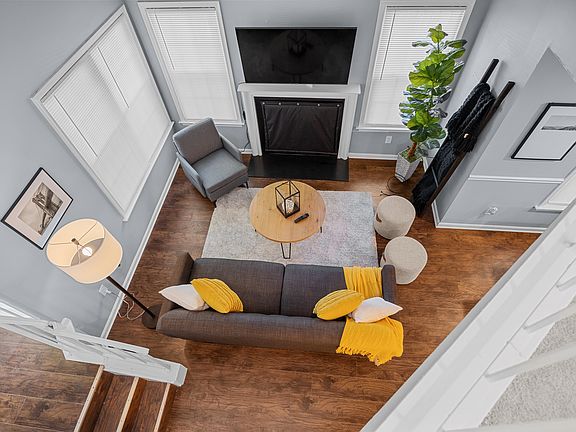 3rd image of 8828 Rustburg Cir