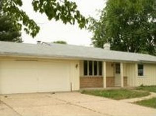 2420 Laurel Ave, Janesville, WI 53548