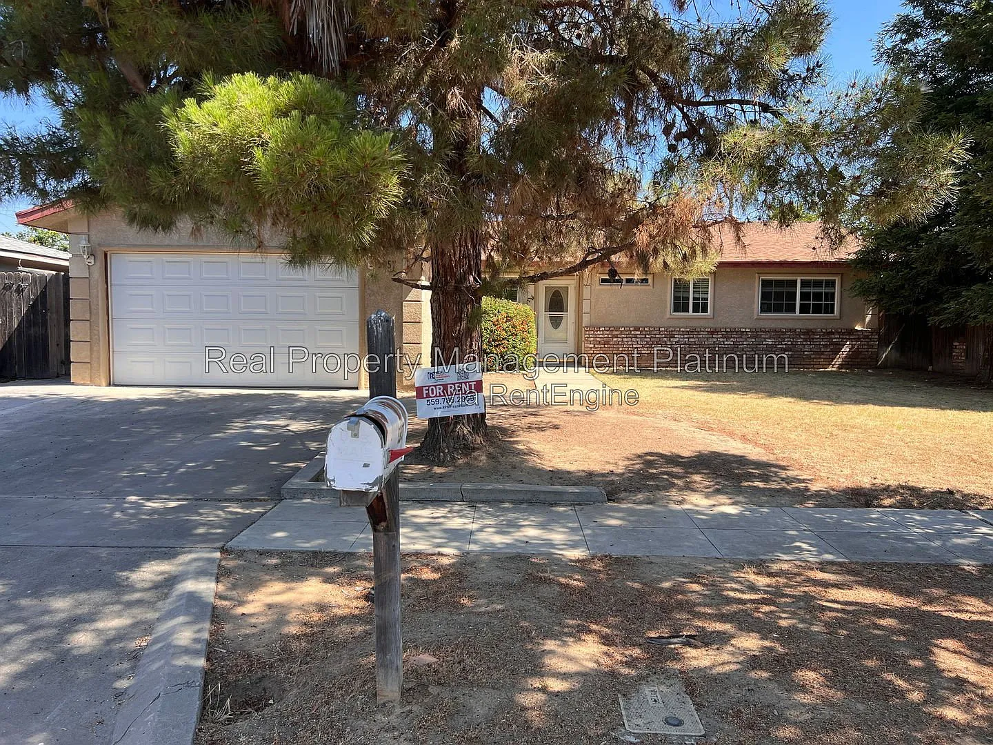 3 bed, 1.5 bath, 1153 sqft, $2,050 — Photo 1