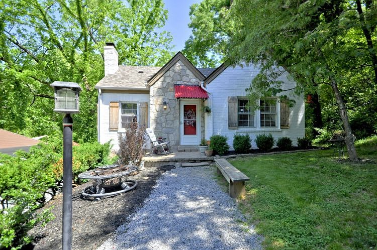 1st image of 234 Hickory Hts