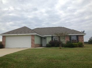 6 Meadow Path Cir, Picayune, MS 39466