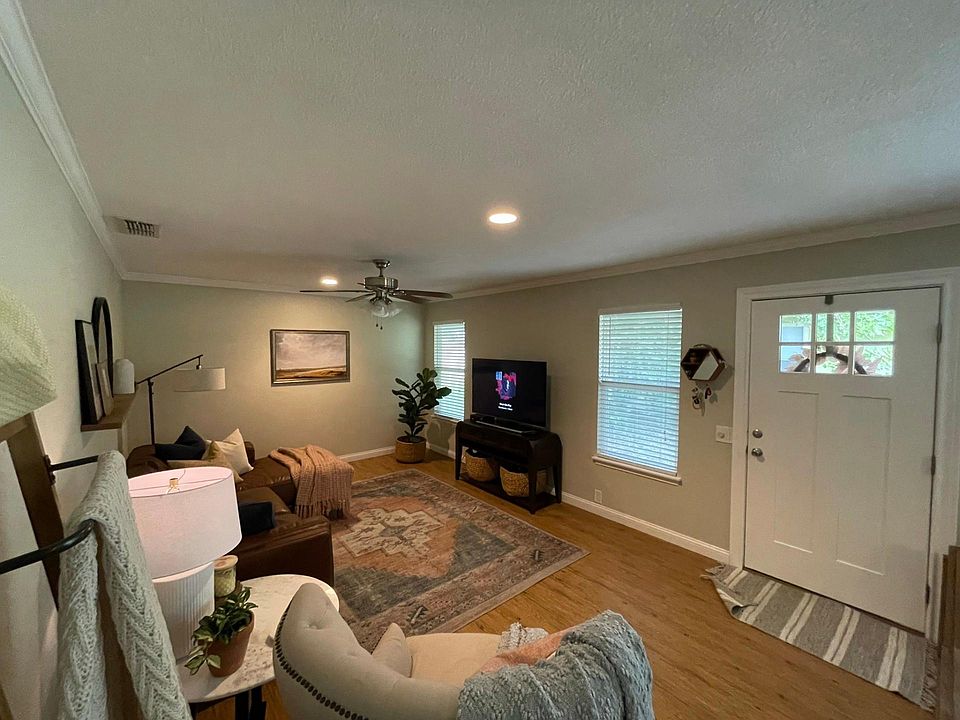 1st image of 3724 Byers Ave
