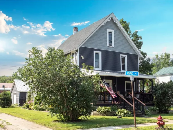18 Rockwell Ave, Ellicottville, NY 14731