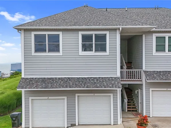 657 2nd St Unit 4, Fairport Harbor, OH 44077