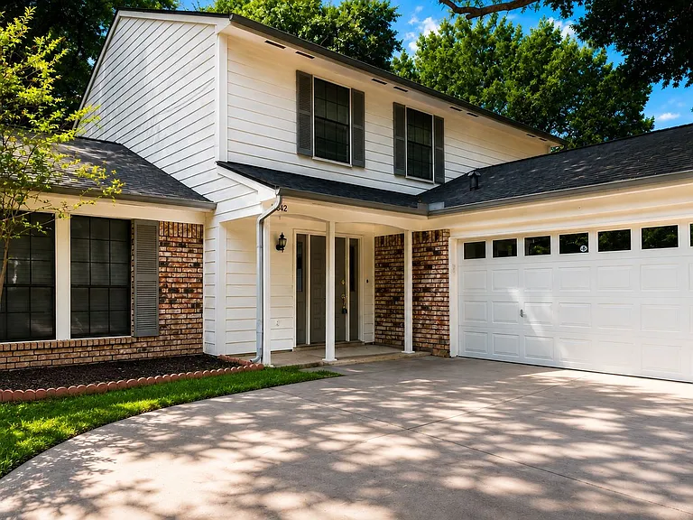 16042 Pinyon Creek Dr — Photo 3