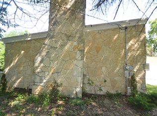 134 Mohawk Dr, North Barrington, IL 60010