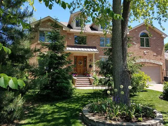 813 Elmdale Rd photo 1