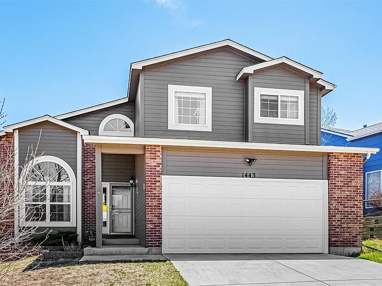 1443 Chesham Cir — Photo 1