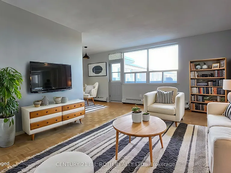 98 Holgate St #401 — Photo 1