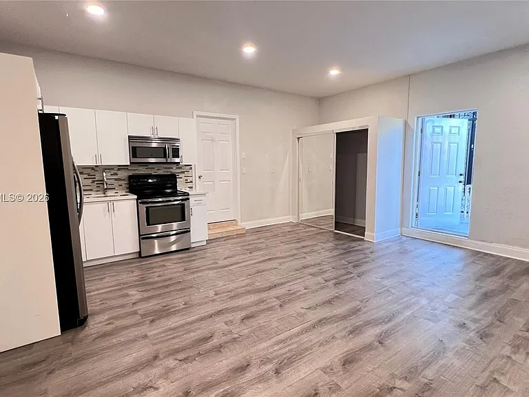 10911 SW 242nd St — Photo 8