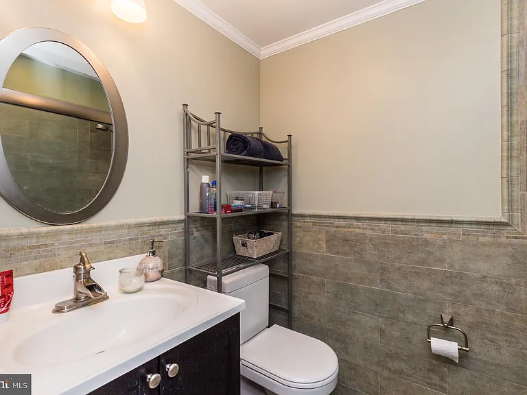 1712 Wallace St #202 — Photo 13