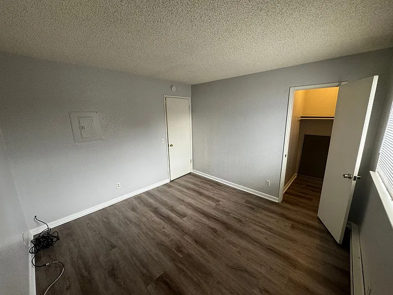 3259 Marshall Way #15 — Photo 8