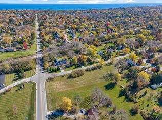10 W Donges Bay Rd, Mequon, WI 53092