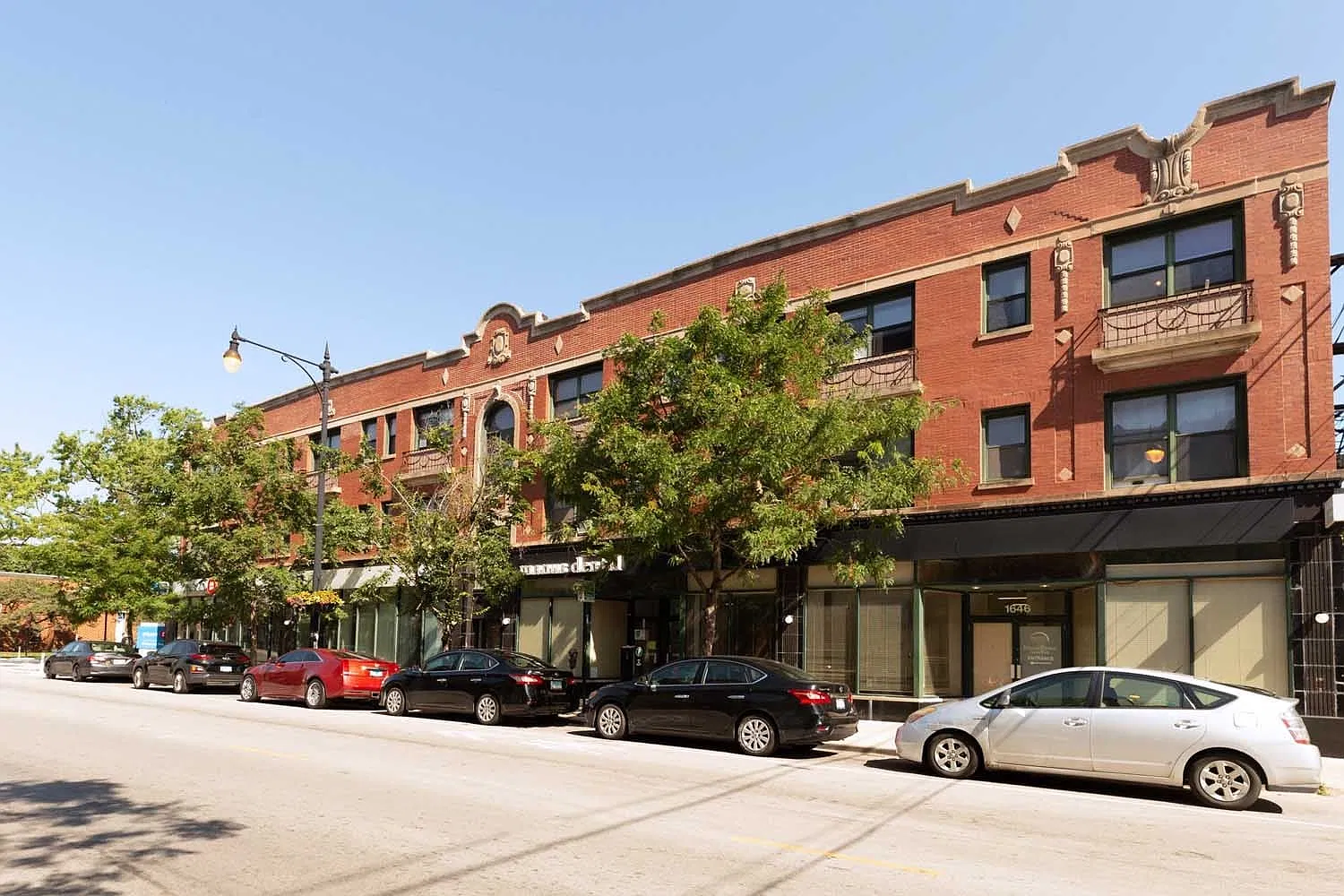 5500 S. Cornell Avenue — Photo 2