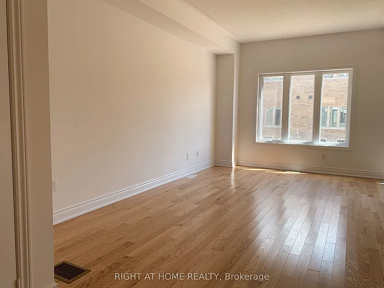 9 Mackenzie St — Photo 6