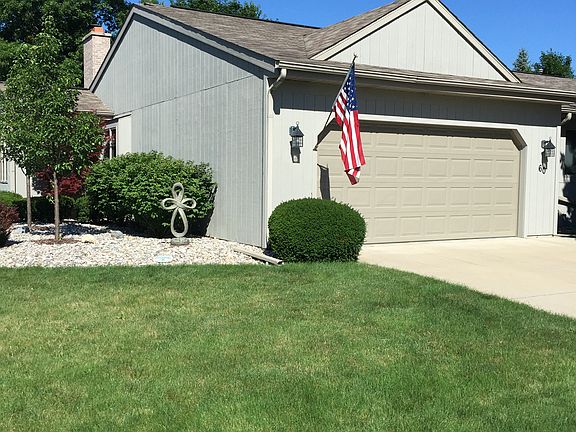3rd image of 60 Pine Grove Dr