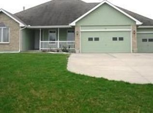16314 Pinecrest Dr, Kearney, MO 64060