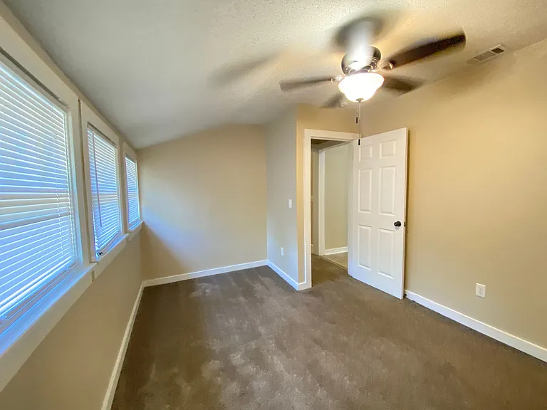 3604 Sycamore St — Photo 10