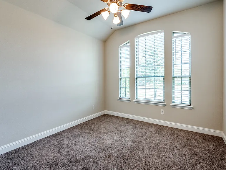 3411 Kodiak Dr — Photo 15