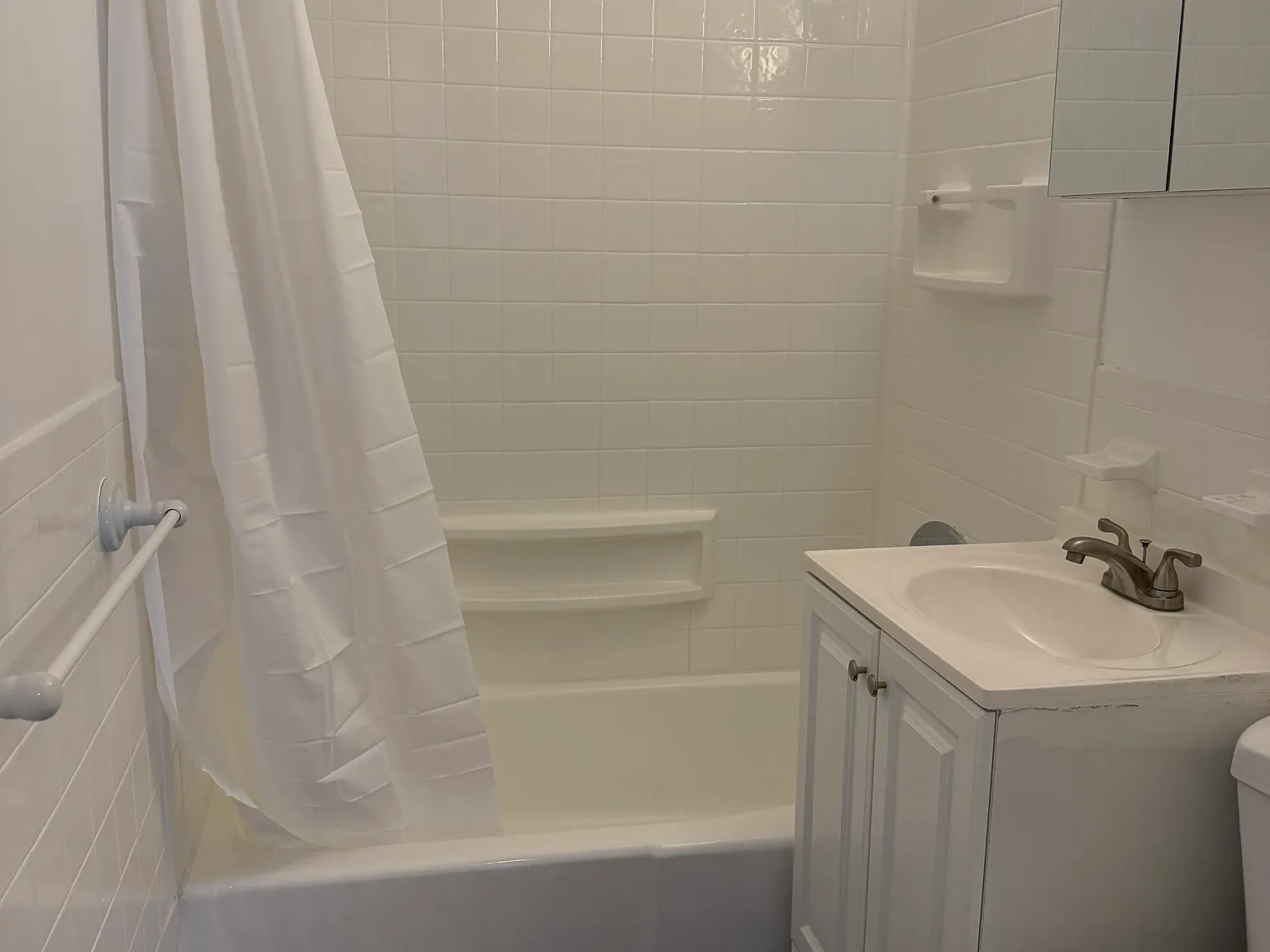 145 WILLARD STREET — Photo 3