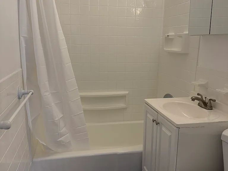 145 WILLARD STREET — Photo 3