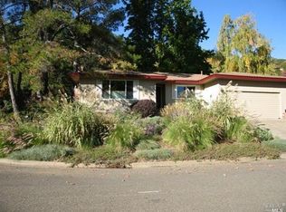 15 Highland Dr, Ukiah, CA 95482
