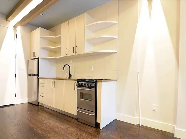 854 Greene Avenue image 5 of 11