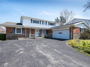 2765 Sulgrave Rd, Beachwood, OH 44122