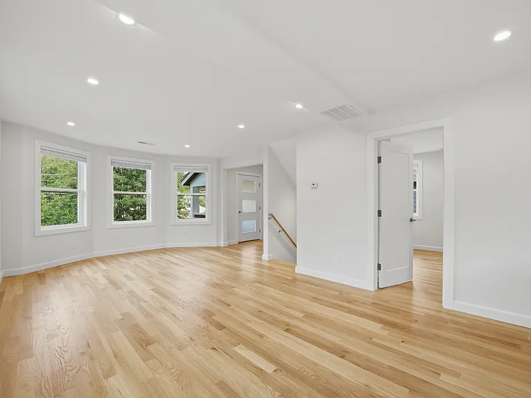 68 Gregory Blvd #2 — Photo 16