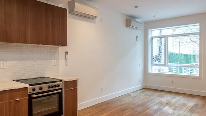 Rented by Nooklyn NYC LLC | media 18