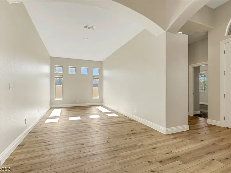 2149 Sentito Cir — Photo 17