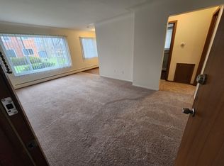 8310 Hall Rd APT 2, Utica, MI 48317