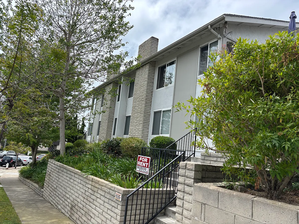 Building Photo - 816 Amigos Way #A