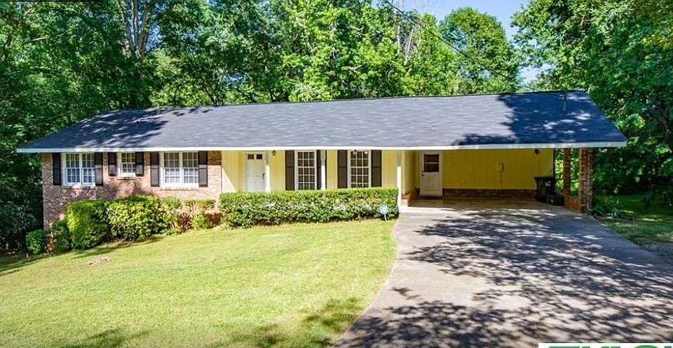 1st image of 2828 Manor Ct