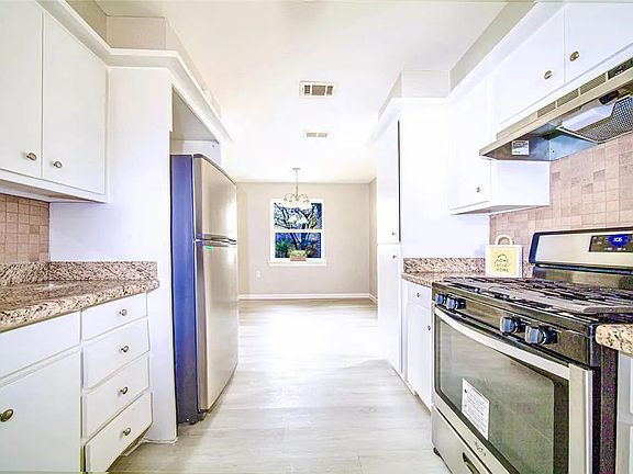 5th image of 1603 Alta Vista St