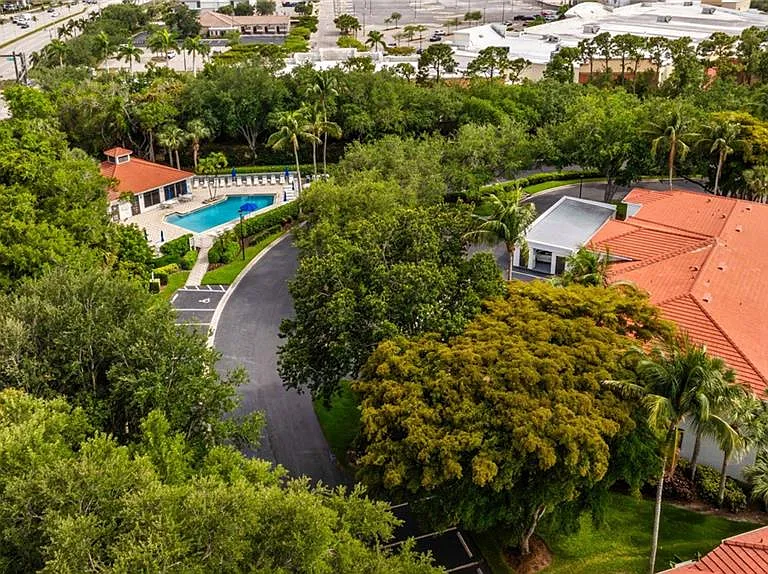 975 Tarpon Cove Dr #204 — Photo 42