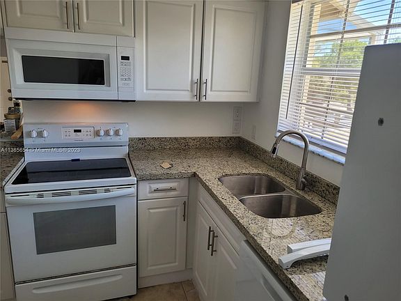 5th image of 651 Cypress Lake Blvd #C19