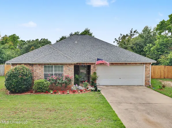 325 Woodcrest Dr, Long Beach, MS 39560